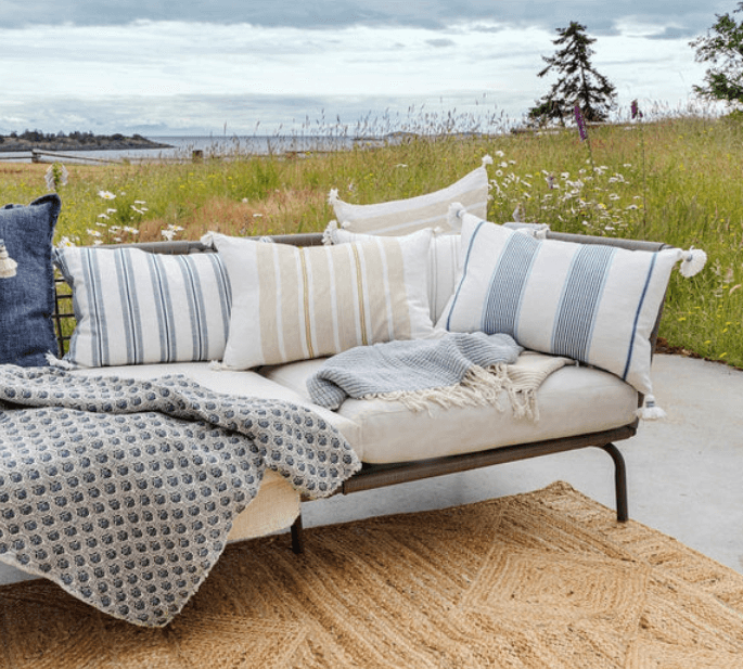 Paralinear Golden Stripes Cotton & Linen Decor Pillow (Square)3 - stoss settlement